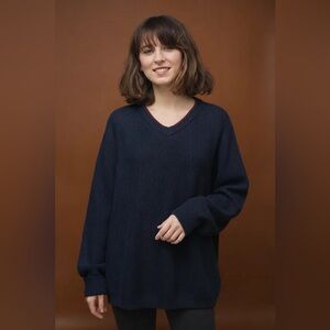 Vintage North Country Wool Blue Red Line V-neck Heavy Knit Sweater Size L